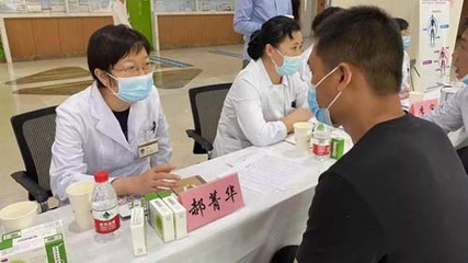 學黨史 辦實事——山東第一醫(yī)科大學附屬省立醫(yī)院內科黨總支第四支部開展營養(yǎng)健康咨詢服務活動